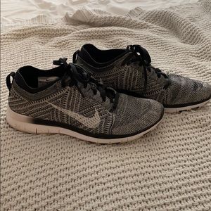 Nike free tr fly knit